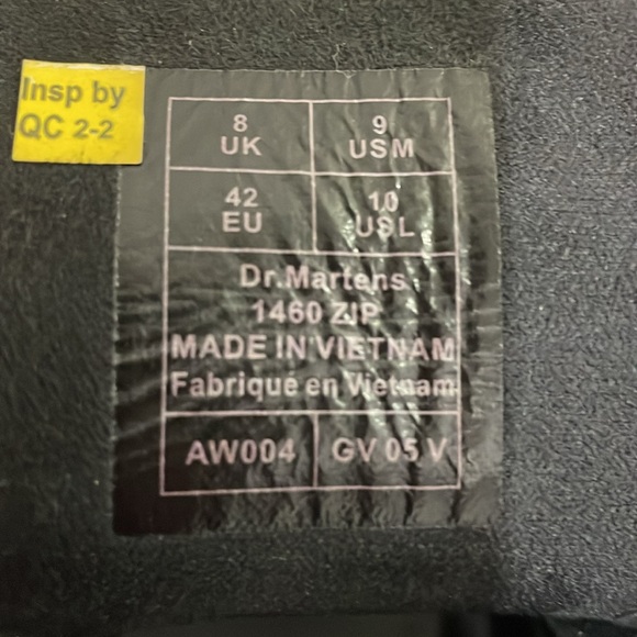 DOC MARTENS:Airwait leather Zip Unisex black boots.Size 9 Men ,Size 10 Ladies - Picture 7 of 7